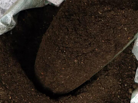 雞糞發(fā)酵有機肥